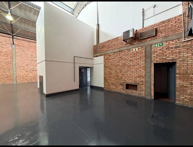 648M² WAREHOUSE TO LET IN RANDJESPARK